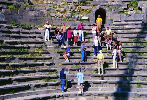 Jordan s tourism revenues rise to JD2 billion